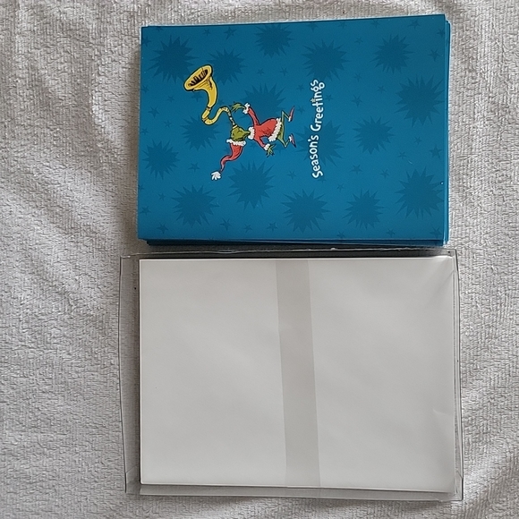 Peaceable Kingdom Press Christmas Cards, Grinch/ Trumpet, 9 Cards/Envelopes - Picture 1 of 6